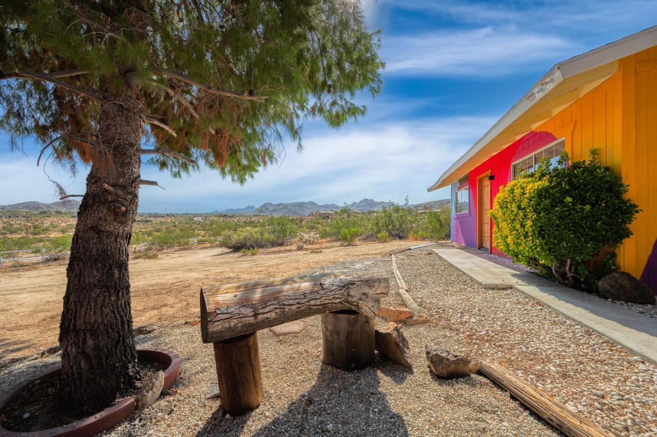 @ Marbella Lane - Rainbow House Glampers Paradise Joshua Tree Buitenkant foto