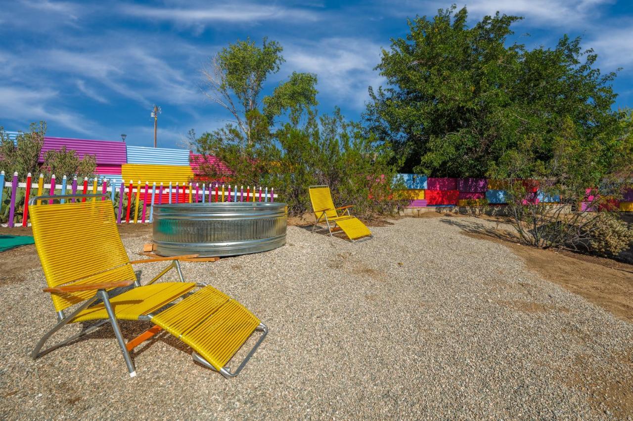 @ Marbella Lane - Rainbow House Glampers Paradise Joshua Tree Buitenkant foto